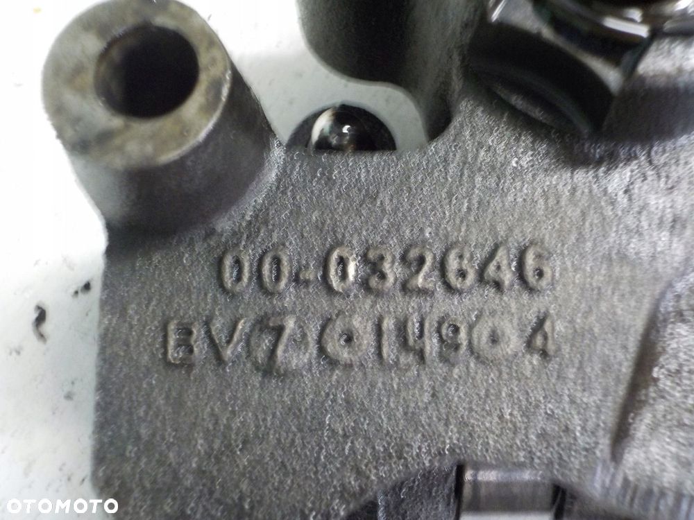 DAF XF 105 POPYCHACZE ZAWORÓW KLAWIATURA - 3