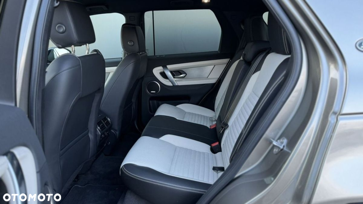 Land Rover Discovery Sport - 8