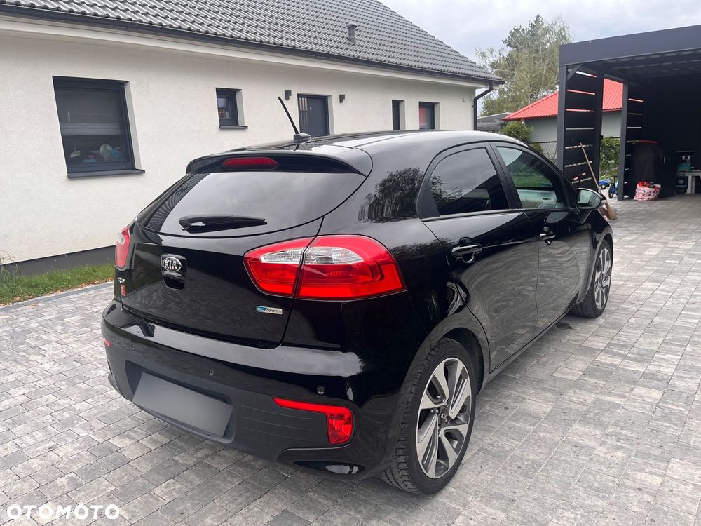 Kia Rio 2015 photo 4