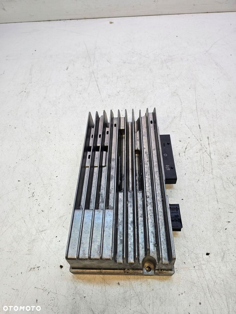 WZMACNIACZ BANG OLUFSEN AUDI A4 A5 Q5 8T0035223AJ - 2