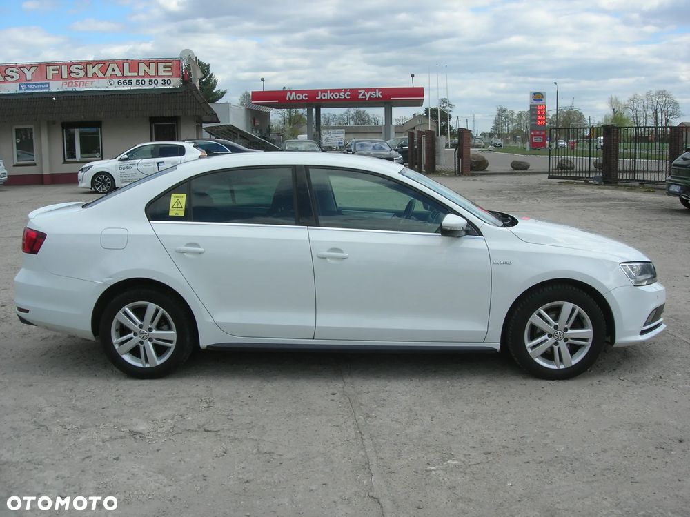 Volkswagen Jetta Hybrid - 5