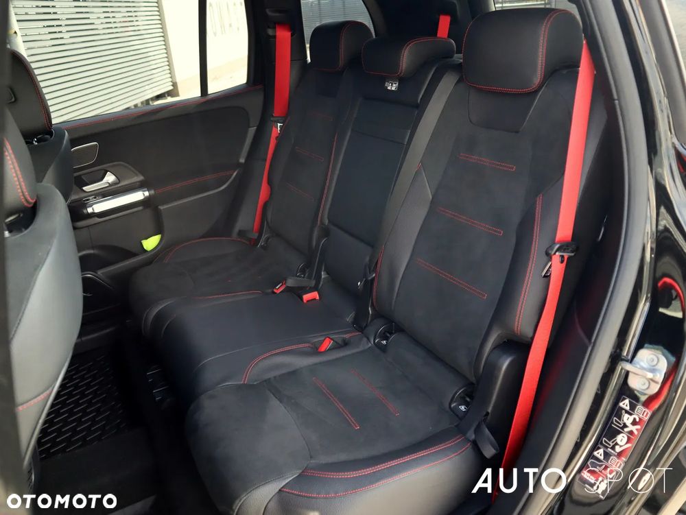 Mercedes-Benz GLB AMG 35 4-Matic - 38