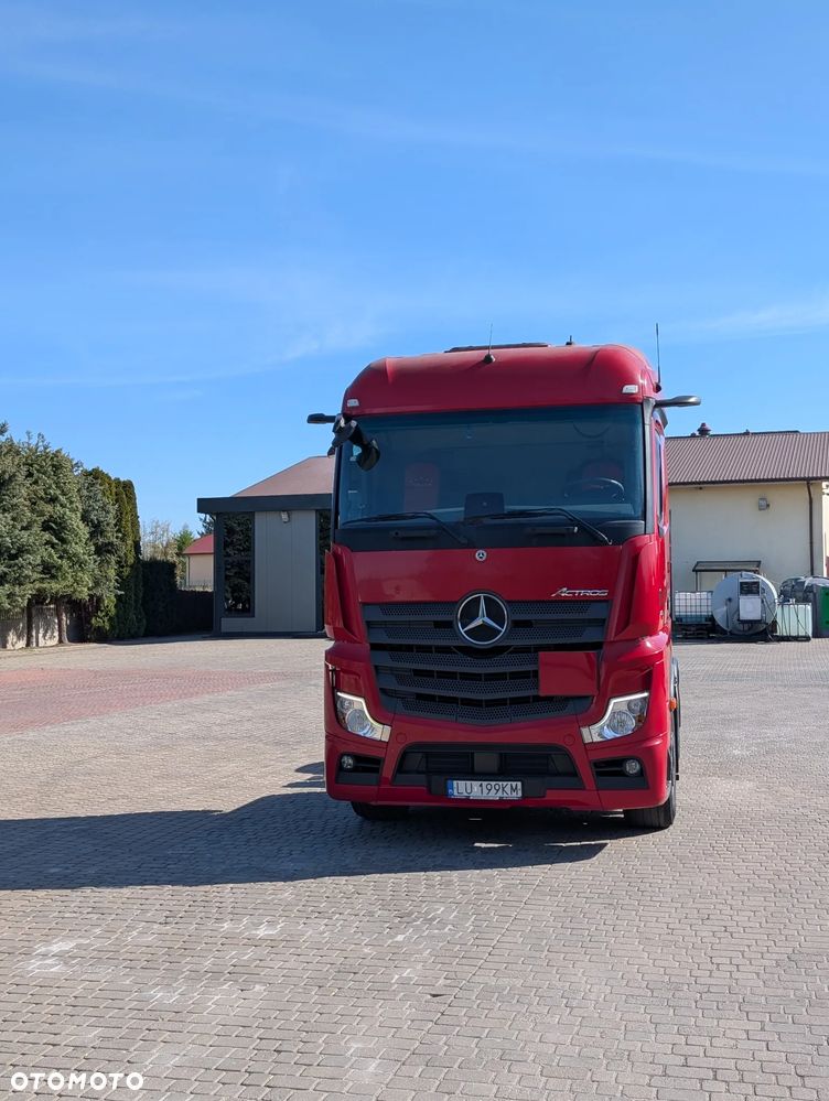 Mercedes-Benz Actros - 2