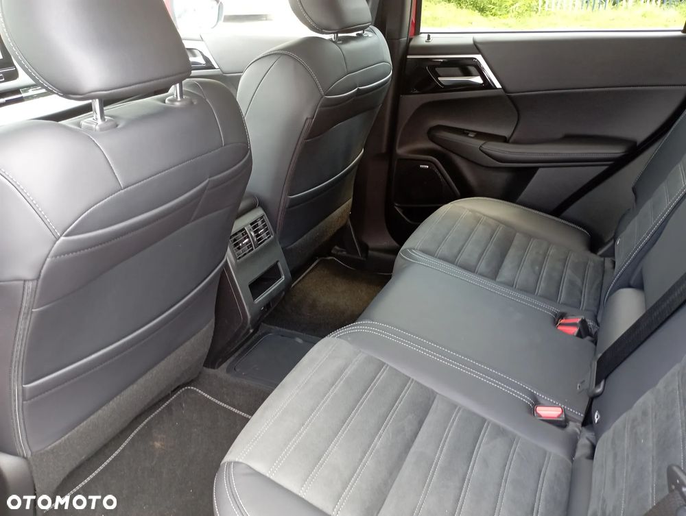 Mitsubishi Outlander Invite - 5