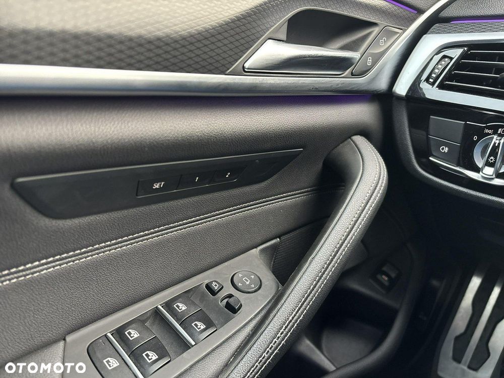 BMW Seria 5 520d - 26