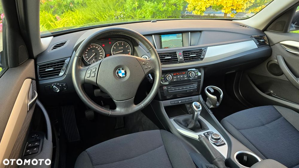 BMW X1 sDrive18i xLine - 10