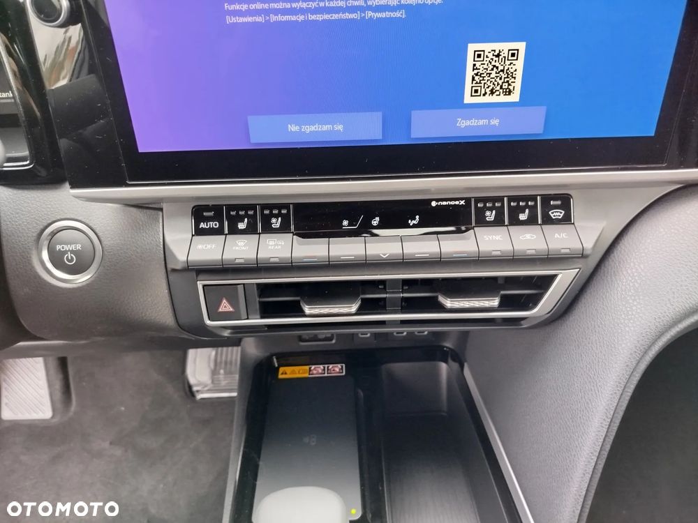 Toyota Camry 2.5 Hybrid Dynamic Force Executive e-CVT - 12