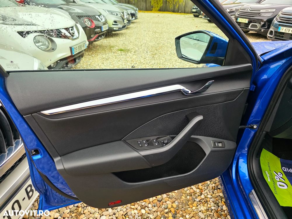 Skoda Octavia 2.0 TDI DSG Sportline - 27