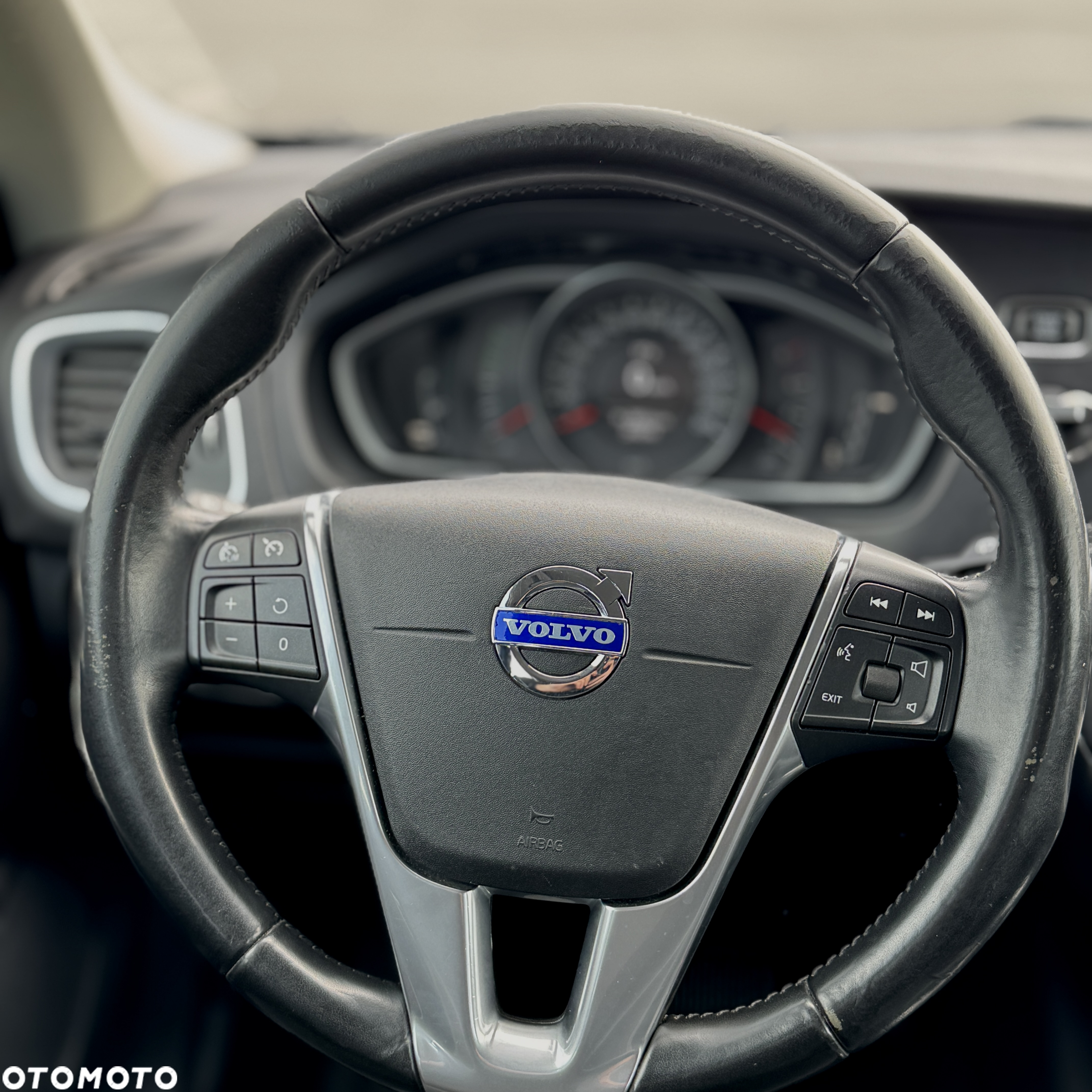 Volvo V40 D3 Geartronic Momentum - 23