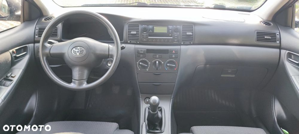 Toyota Corolla 1.6 VVT-i Terra - 10
