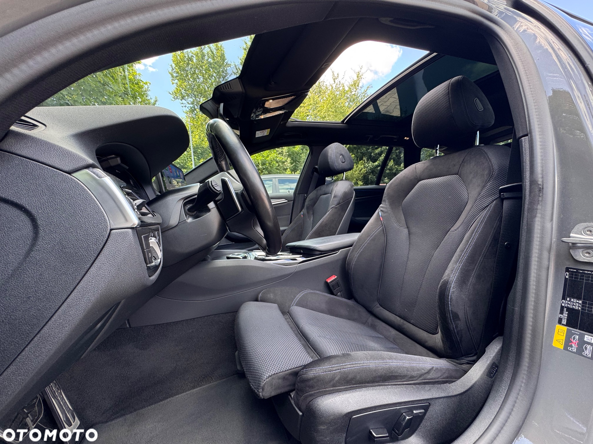 BMW Seria 5 530e M Sport sport - 33
