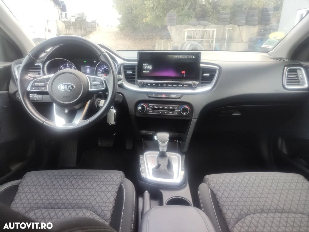 Kia Ceed - 10