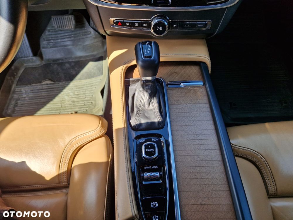 Volvo V90 D5 SCR AWD Inscription - 13