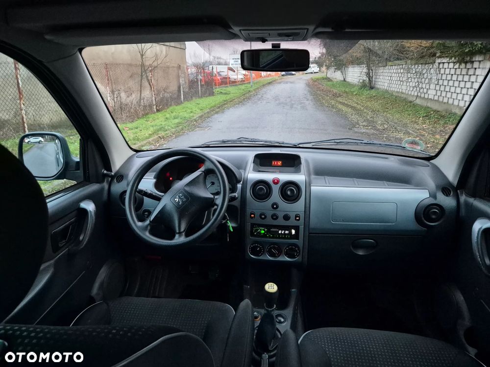 Peugeot Partner Kombi 110 Premium - 17