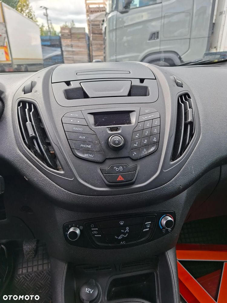 Ford Transit Courier Trend - 13