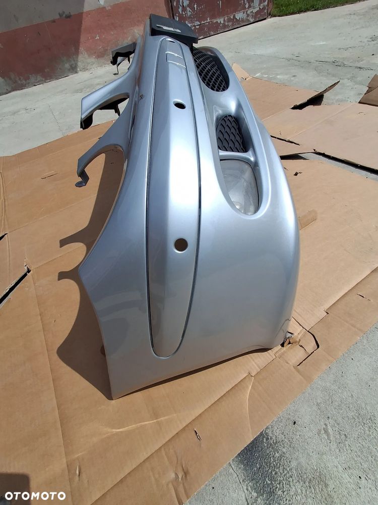 Zderzak przedni Mercedes E klasa W211 LAK 744 Classic - 8