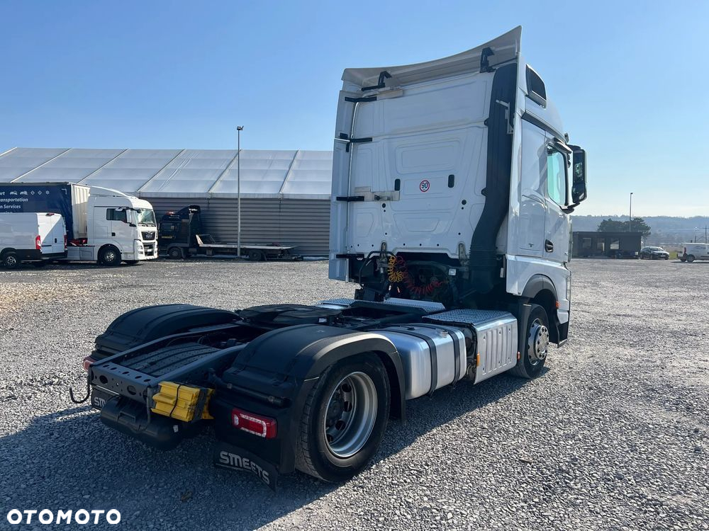 Mercedes-Benz Actros - 7