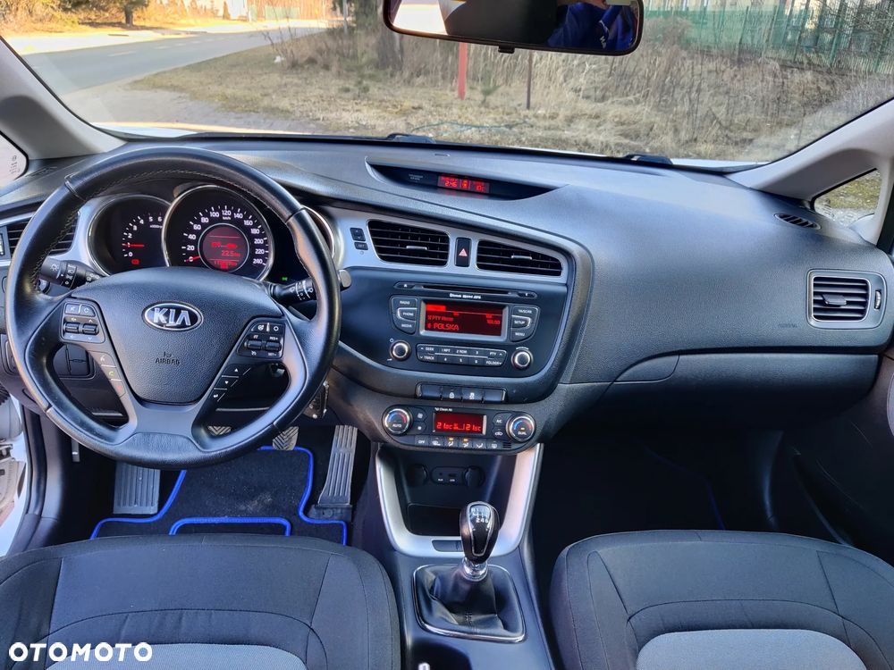 Kia Ceed 1.4 CRDi 90 Vision - 25