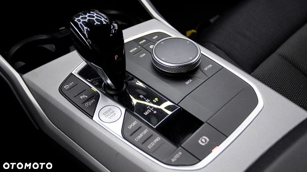 BMW Seria 3 318i Advantage sport - 22