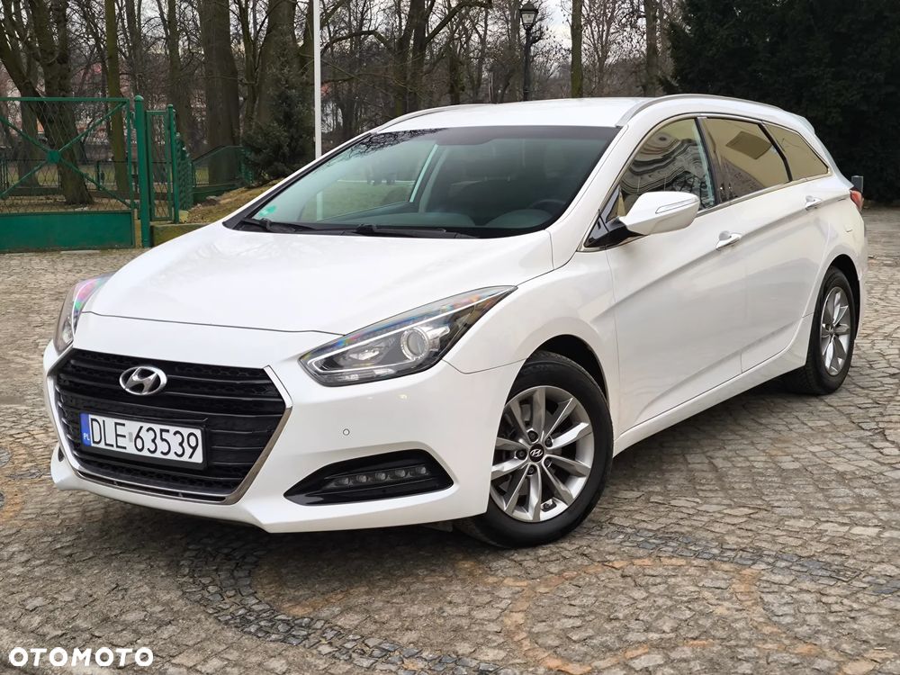 Hyundai i40 Kombi 1.7 CRDi DCT Premium - 2