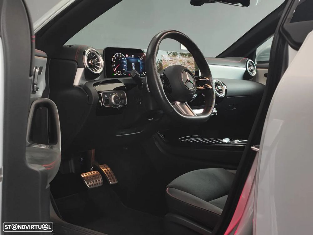 Mercedes-Benz CLA 250 e Shooting Brake AMG Line - 28