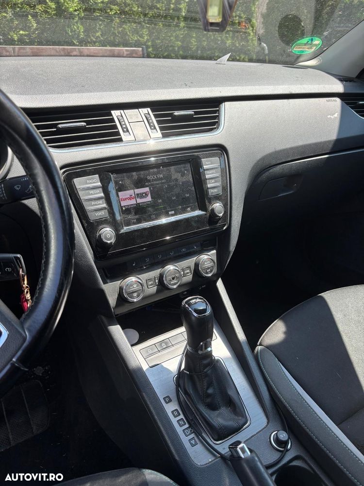 Skoda Octavia 2.0 TDI DSG Style - 7