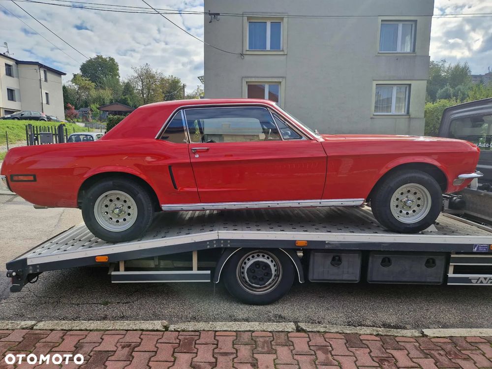 Ford Mustang - 1