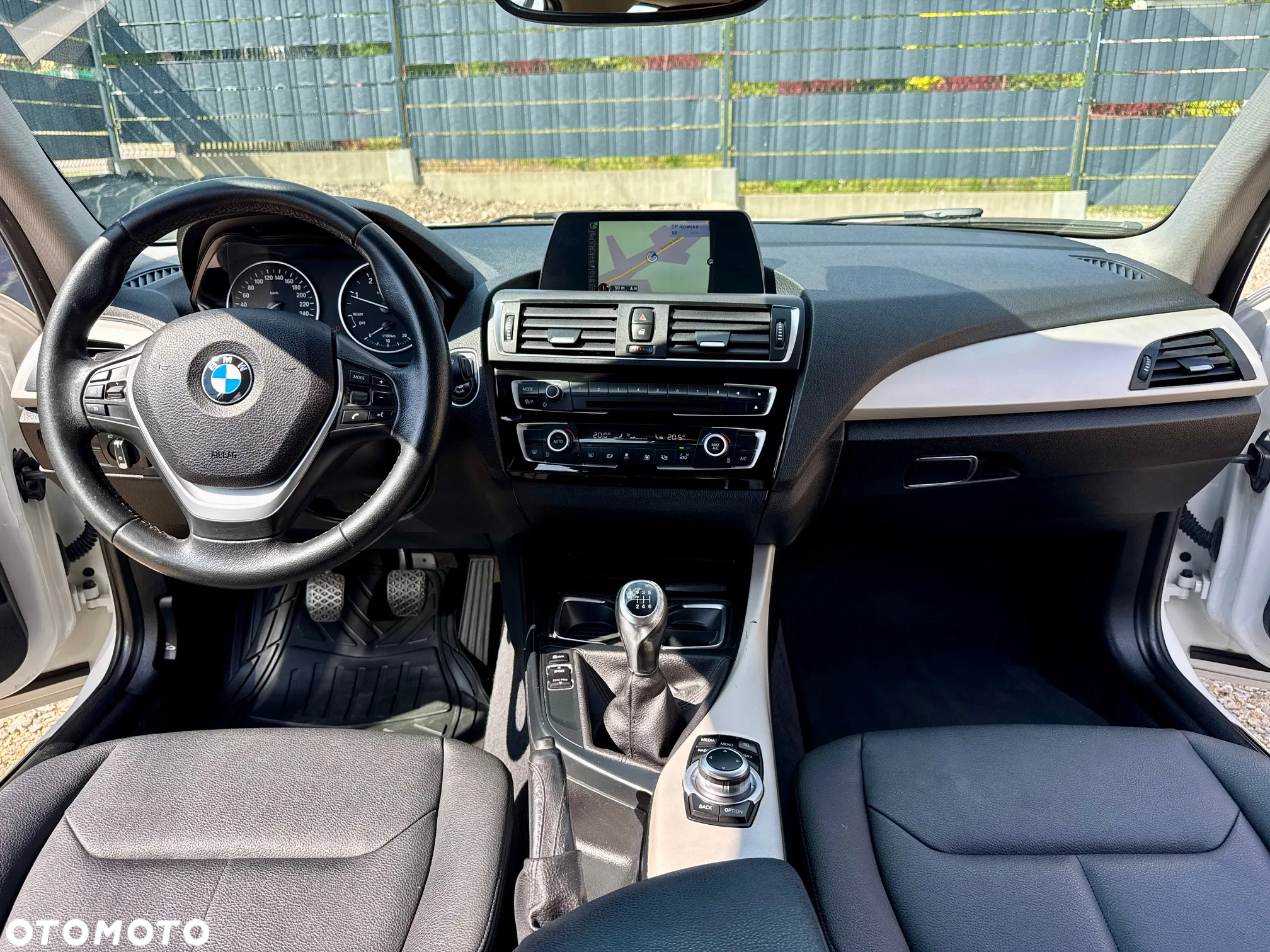 BMW Seria 1 - 21