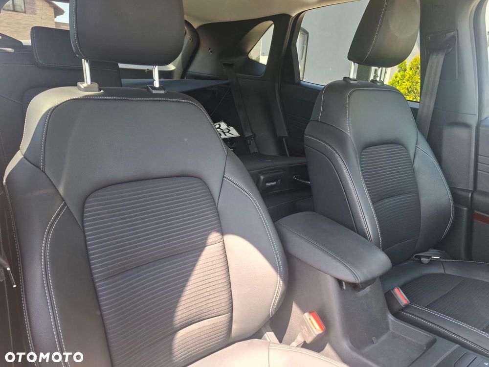 Ford Kuga 2.5 FHEV FWD Titanium X - 23