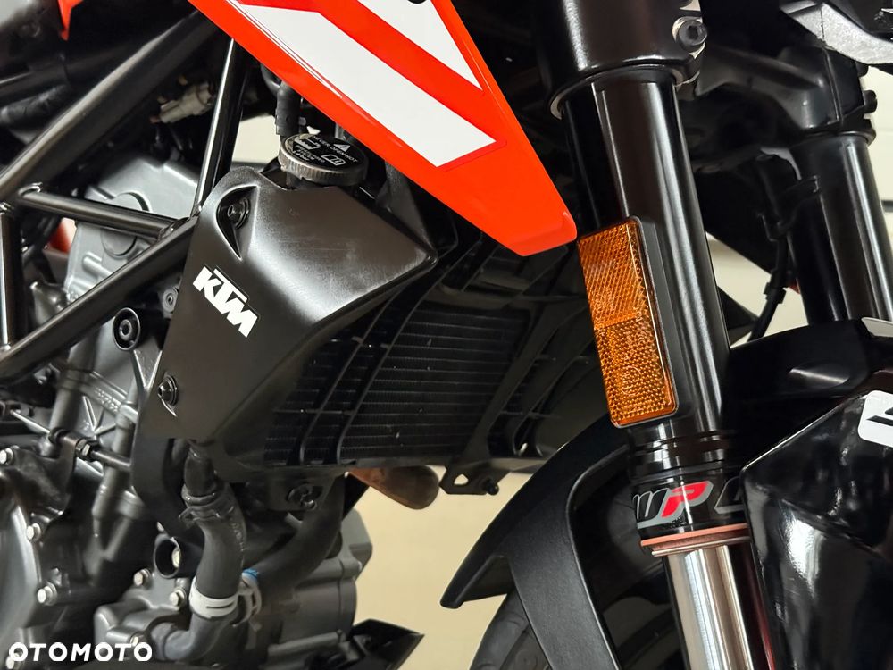 KTM Duke 125 - 18