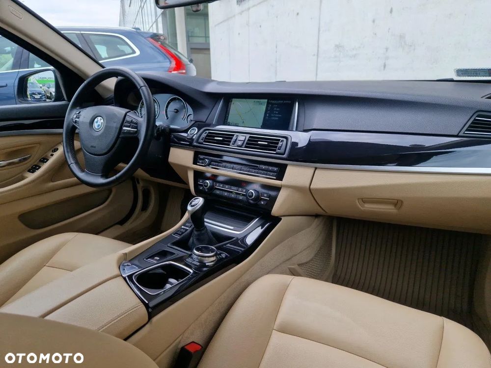 BMW Seria 5 520d - 17