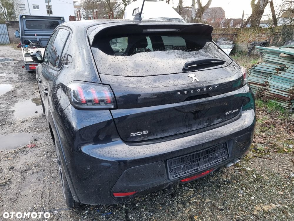 Peugeot 208 PureTech 130 EAT8 GT - 10