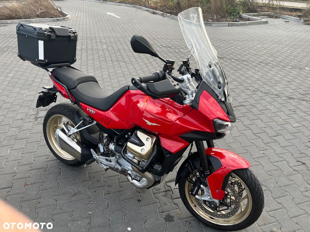 Moto Guzzi V100 Mandello - 1