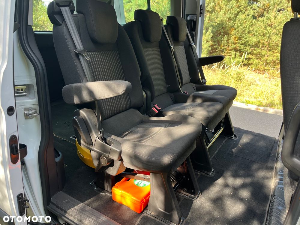 Ford Tourneo Custom - 10