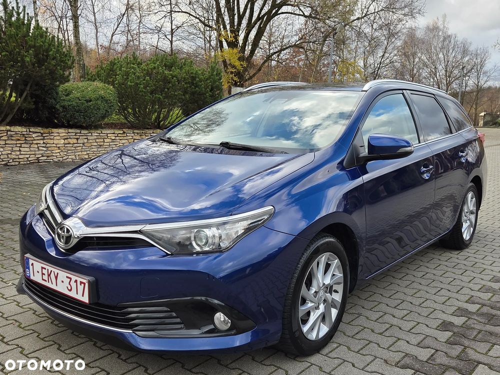 Toyota Auris 1.2 Turbo Touring Sports Executive - 3