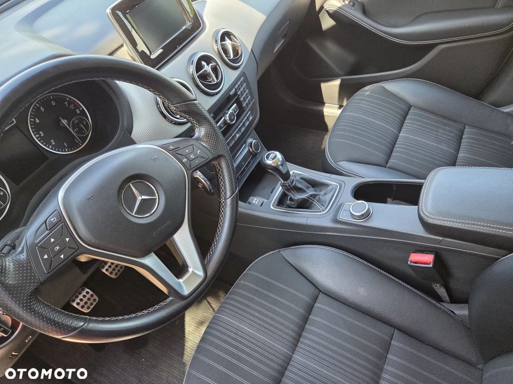 Mercedes-Benz Klasa B 180 BlueEFFICIENCY Edition Style - 6