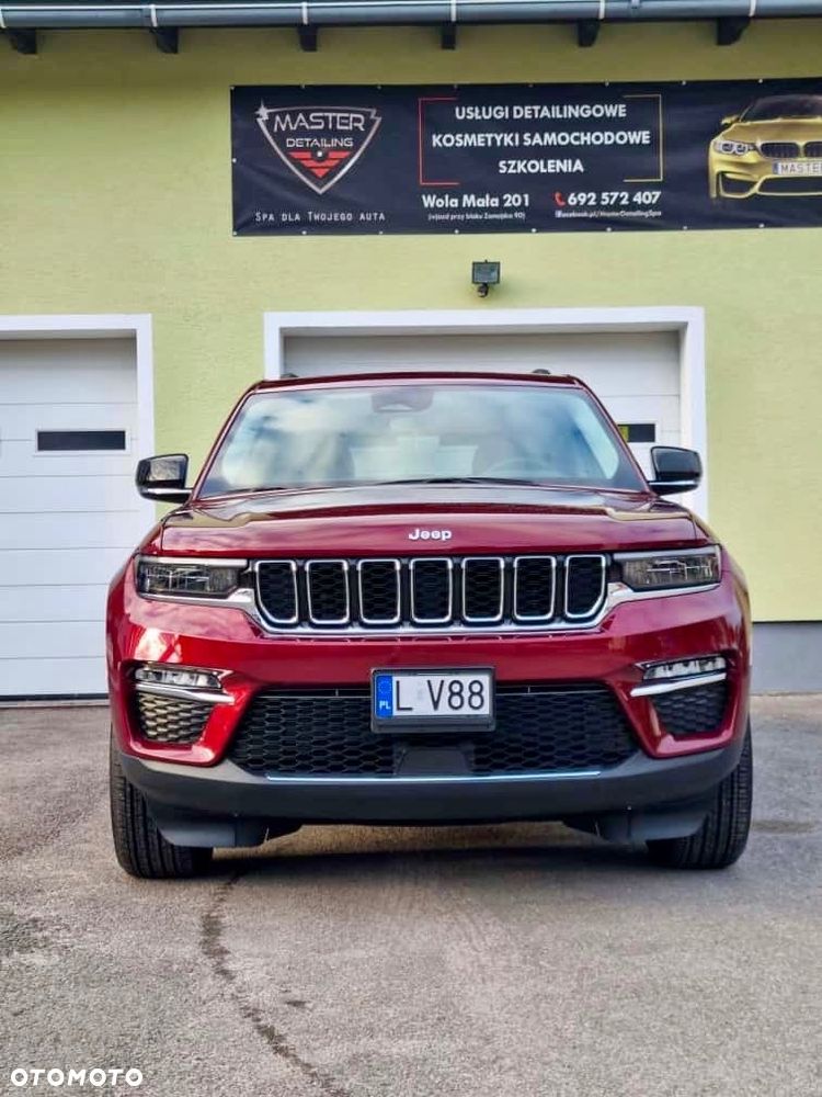 Jeep Grand Cherokee - 1