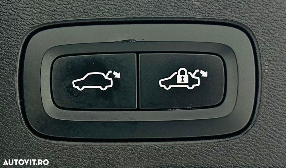 Volvo XC 60 B4 D Plus Bright - 21