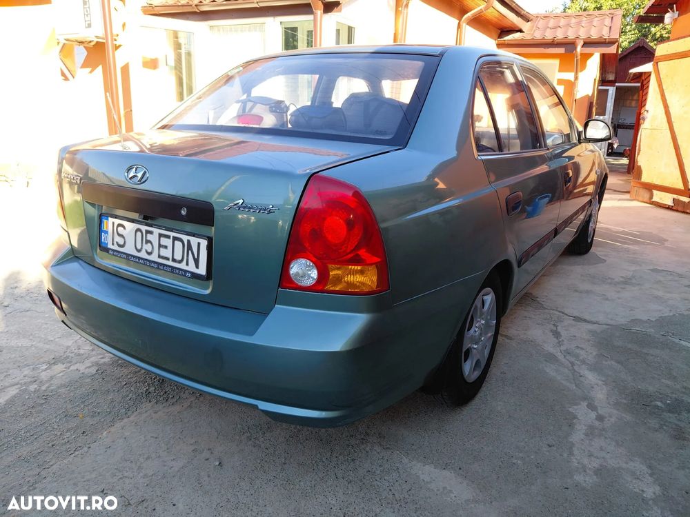 Hyundai Accent - 11