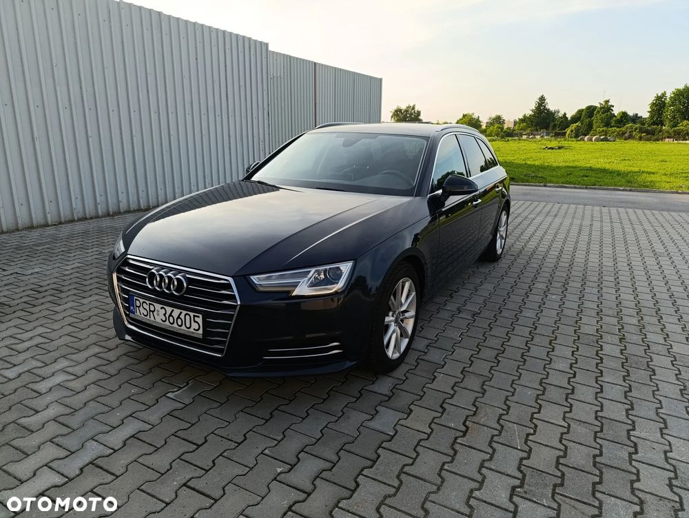 Audi A4 Avant 2.0 TDI Design - 1