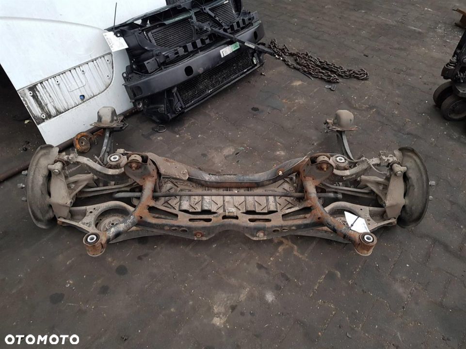 BELKA / SANKI TYŁ VOLKSWAGEN PASSAT B7 1.8 TSI - 1