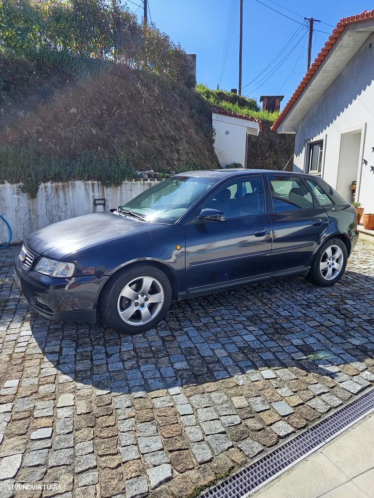 Audi A3 1.9 TDI Attraction - 1