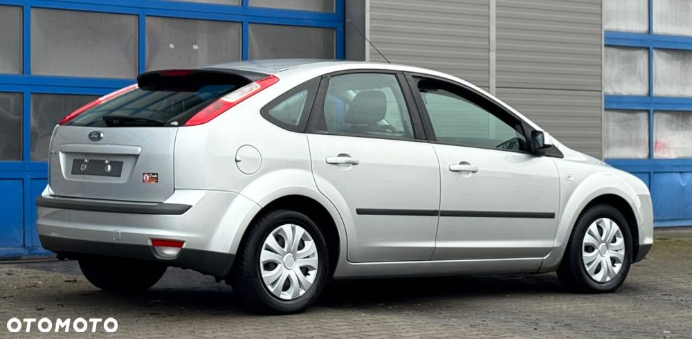 Ford Focus 1.6 16V Style - 18