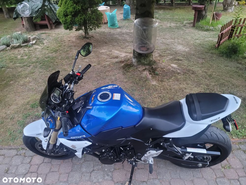 Suzuki GSR - 30