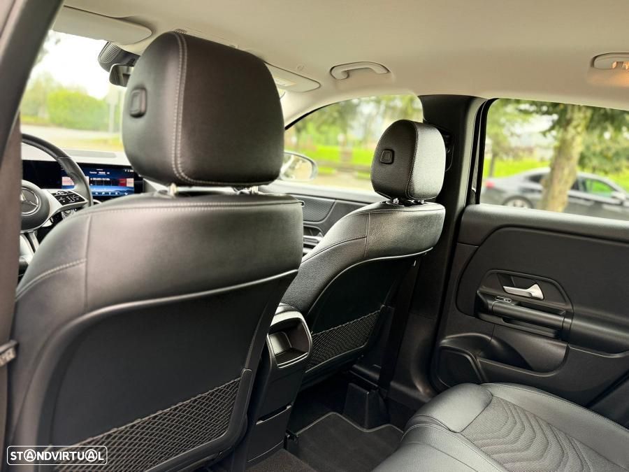 Mercedes-Benz GLA 180 - 16