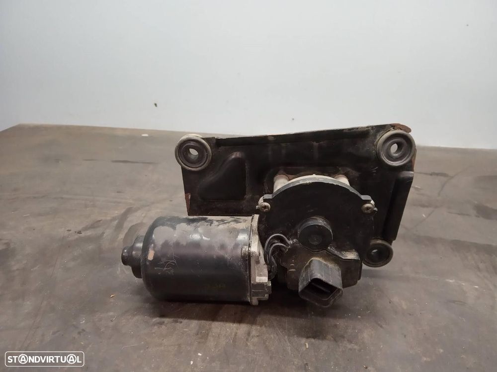 MOTOR LIMPA-VIDROS FRONTAL KIA CARNIVAL II 2003 - - 4