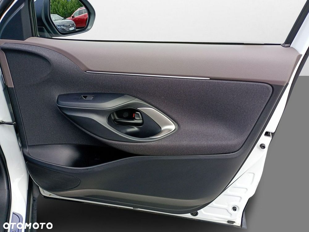 Toyota Yaris Cross - 24