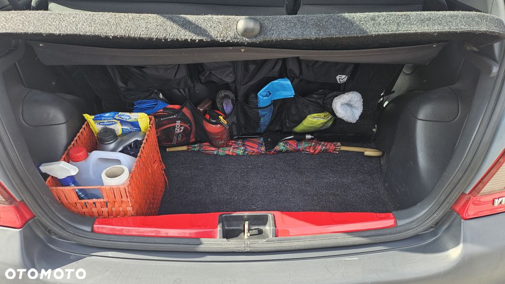 Toyota Yaris 1.0 Base - 10