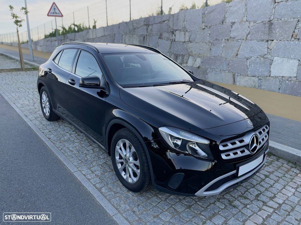 Mercedes-Benz GLA 180 Style - 1