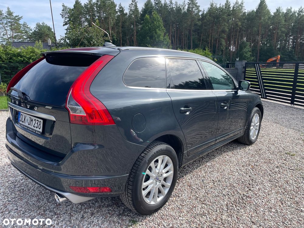Volvo XC 60 D4 AWD R-Design Kinetic - 19